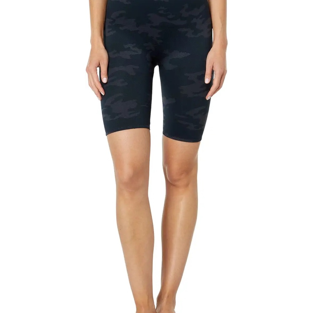 Spanx Biker Shorts Black/Gray Camo